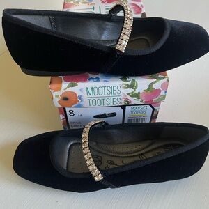 Mootsies Tootsies Black Velvet Flats with Rhinestone Strap